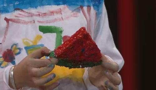 老婆躺在沙发吃瓜,老婆的吃瓜日常