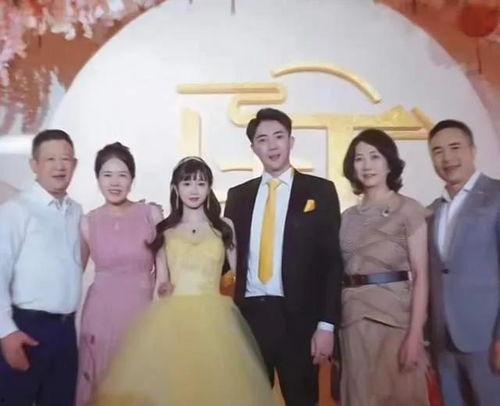 豪门吃瓜少爷,吃瓜少爷揭秘家族秘辛