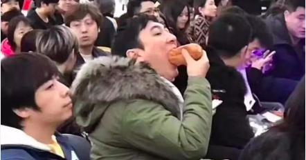 吃瓜看情侣后续